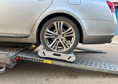 Vehicle transport without rolling wheels